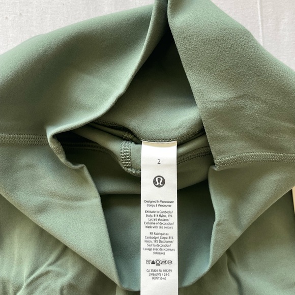 lululemon align skirt 🤍 - Picture 3 of 3